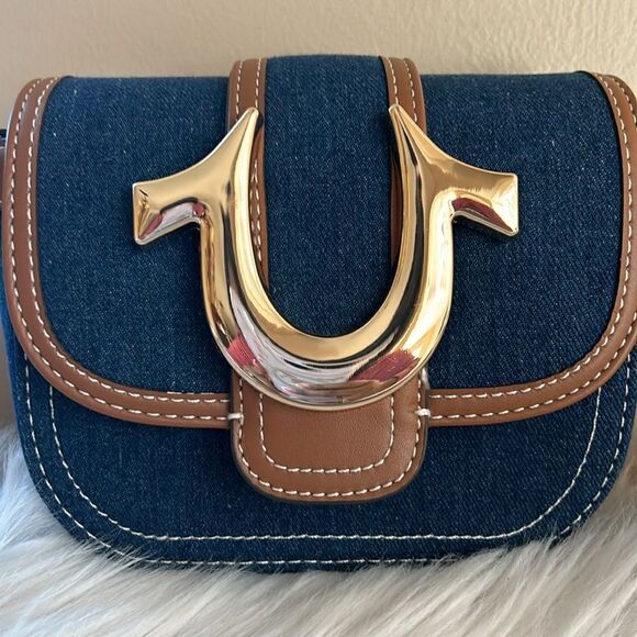 NWT True Religion Crossbody Bag Mini Flap Adjustable bag with Horseshoe Logo - Picture 2 of 13